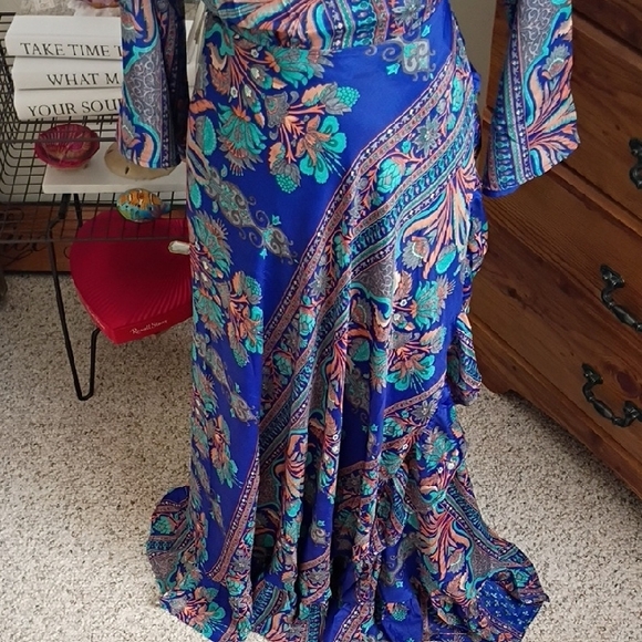 Floral Blue Maxi Dress Tying Around The Waist To Control Cleavage Coverage. - Picture 3 of 10